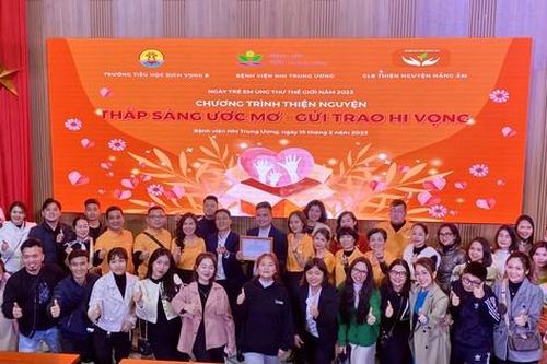'Thắp sáng ước mơ – Gửi trao hy vọng' cùng các em nhỏ tại Bệnh viện Nhi Trung ương