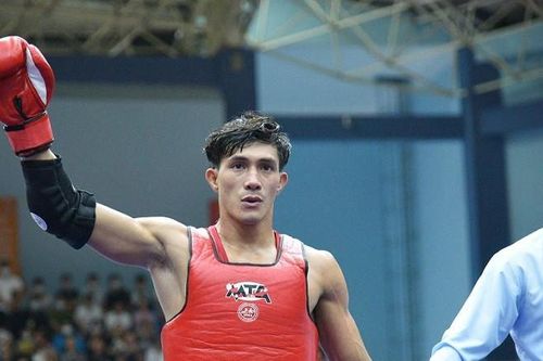 Nguyễn Trần Duy Nhất là HLV đội võ Kun Khmer chuẩn bị cho SEA Games 32