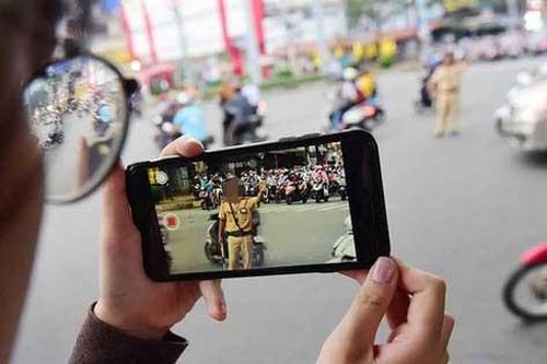 Truy tố nhóm thanh niên tống tiền cảnh sát giao thông