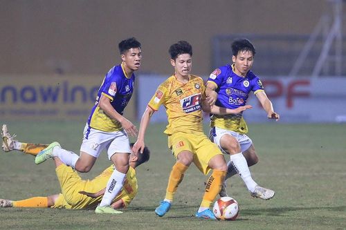 Hà Nội FC bị Thanh Hóa chia điểm trên sân Hàng Đẫy