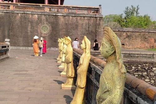 Tùy tiện… 'tạm thời' ở Đại nội Huế