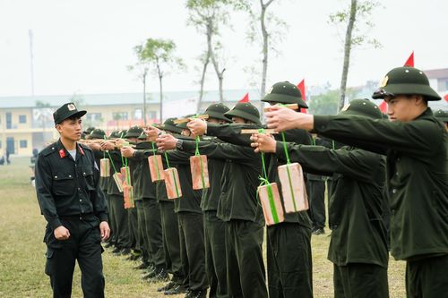 Bộ Tư lệnh CSCĐ tiếp nhận hơn 15 nghìn tân binh, trồng 6 nghìn cây xanh