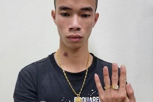 Thanh niên vào đám cưới trộm thùng tiền mừng để sắm vàng đeo