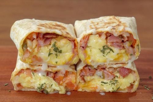 Cách làm burrito trứng phô mai kiểu Mexico