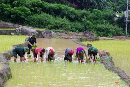 Đồng hành 'đánh giặc' đói nghèo