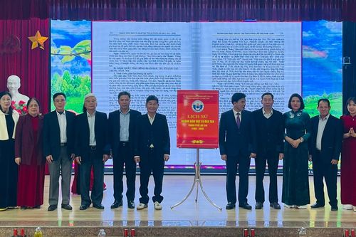Ra mắt cuốn Lịch sử ngành Giáo dục và Đào tạo thành phố Lào Cai