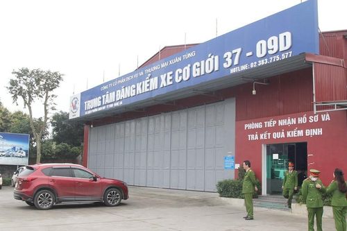 Thêm một Phó Giám đốc và 2 thuộc cấp của trung tâm đăng kiểm tại Nghệ An bị bắt