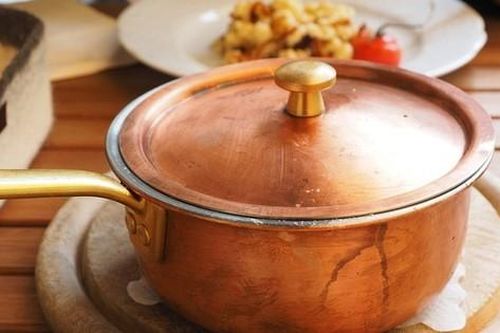 Chuyên gia nói gì về 'trend' sử dụng nồi đồng để nấu ăn trên Tiktok?
