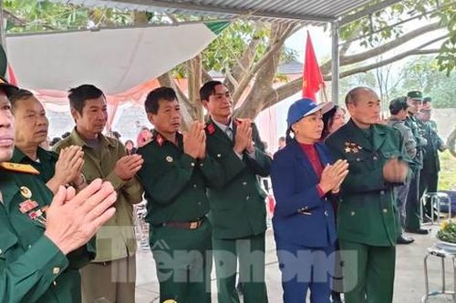Tưởng niệm người tử nạn ở pháo đài Đồng Đăng