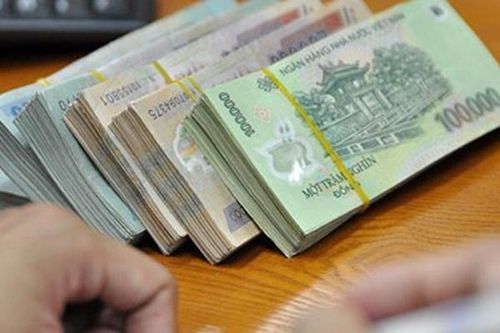 Phạt nặng tài xế dùng băng dính sửa biển số xe để né phạt nguội