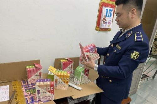 Quản lý thị trường Hà Nội: Tạm giữ hơn 1 nghìn sản phẩm thuốc lá điện tử