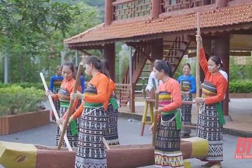 Quan Sơn gìn giữ, phát huy giá trị văn hóa truyền thống gắn với phát triển du lịch