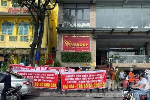 Vây doanh nghiệp bất động sản yêu cầu giải quyết quyền lợi