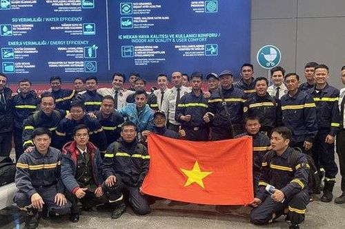 Các 'Sứ giả nhân đạo Việt Nam' và 7 ngày chạy đua với thời gian