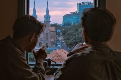 Những khoảng lặng… úa màu
