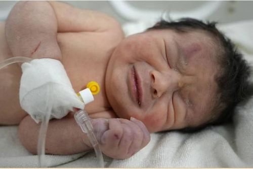 Tương lai mịt mờ của những đứa trẻ mồ côi sau trận động đất kinh hoàng