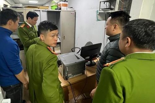 Tạm giữ hình sự Phó giám đốc trung tâm đăng kiểm ở Lào Cai nhận hối lộ