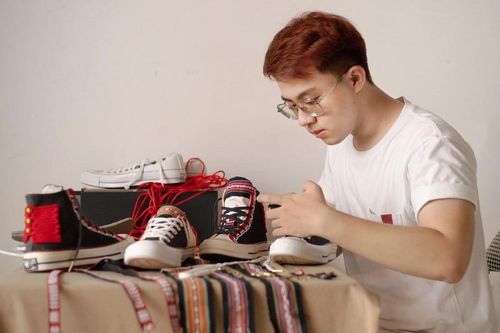 Đam mê kỳ lạ của nhà sưu tập cổ vật 9x