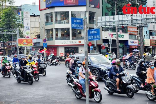 TP Hồ Chí Minh: Người dân băn khoăn việc đổi, chỉnh sửa tên đường sẽ gây nhiều ảnh hưởng