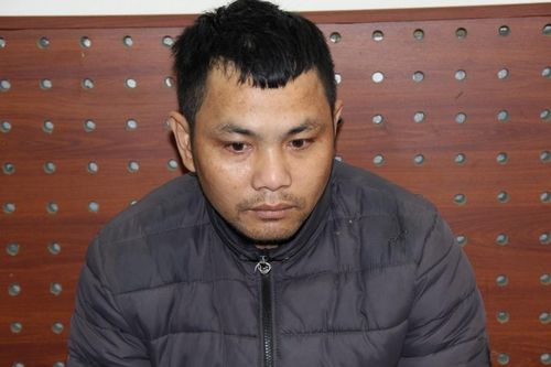 Vào tiệm tạm hóa của người phụ nữ vờ mua đồ, người đàn ông làm ra trò sợ hãi