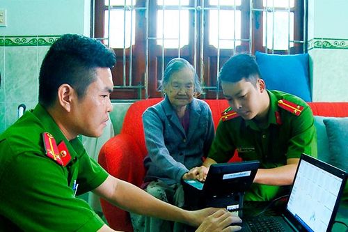 Công an TP. Cam Ranh: Lá cờ đầu trong phong trào thi đua 'Vì an ninh Tổ quốc'