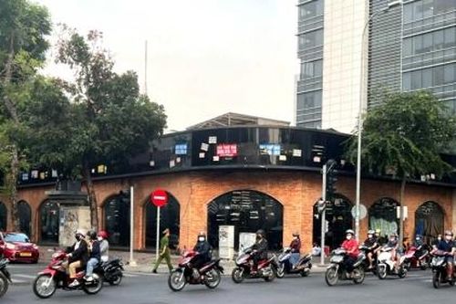 Tp.HCM: 'Đỏ mắt' tìm người thuê mặt bằng