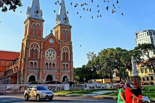 TPHCM: Tiếp tục quyết tâm phục hồi nền kinh tế