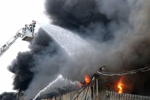 Cháy hàng nghìn mét vuông nhà xưởng tại Hải Phòng