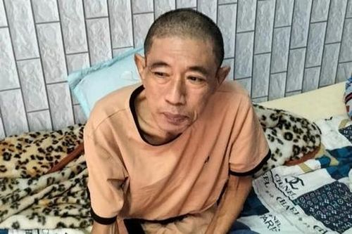 Nhạc sĩ 'Gánh hàng rong' ung thư giai đoạn cuối, bệnh viện trả về