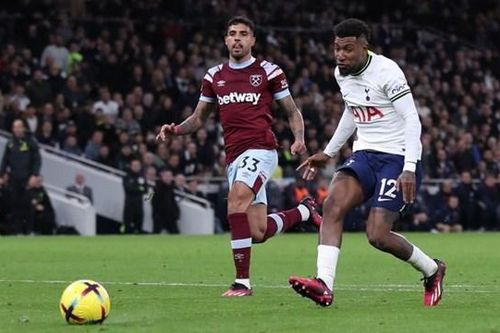 Thắng West Ham, Tottenham lọt top 4 Premier League