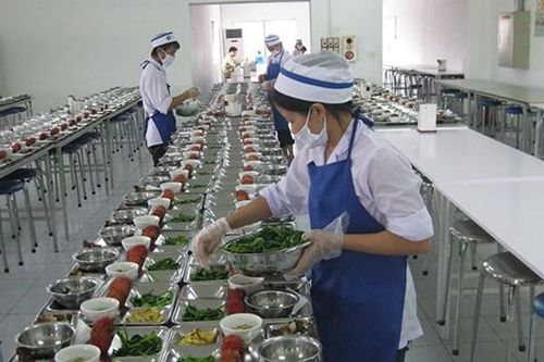 Xử lý nghiêm vi phạm an toàn thực phẩm bếp ăn tập thể