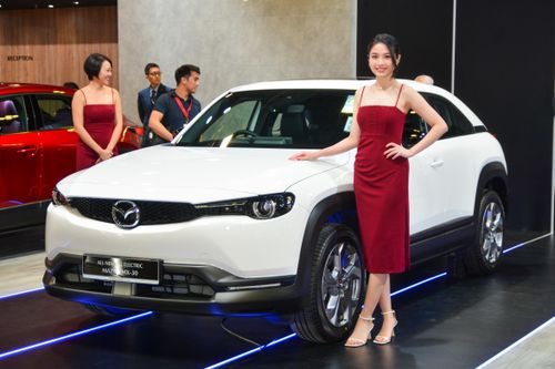 Singapore tăng phí đăng ký ôtô lên mức 320%, cao nhất lịch sử