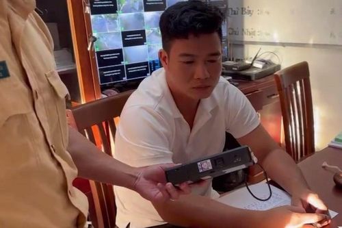 Bắt tạm giam tài xế tông 2 cha con đi xe máy tử vong
