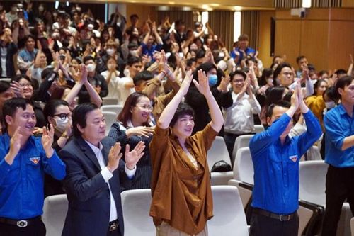 'Khởi nghiệp cùng Shark Liên' tại 12 trường học ở Đà Nẵng