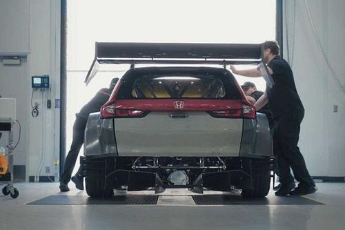 'Soi' Honda CR-V Hybrid Racer mạnh 800 mã lực cho đường đua