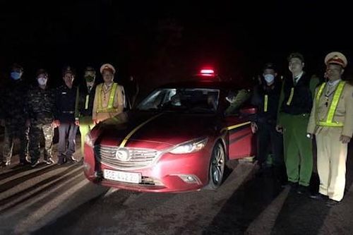 Bắt vụ vận chuyển 36.000 viên ma túy bằng xe Mazda