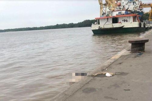 Tìm thân nhân người đàn ông tử vong, nổi trên sông Sài Gòn