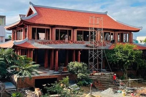 Cưỡng chế biệt phủ của đại gia xây dựng trái phép ở Quảng Ngãi