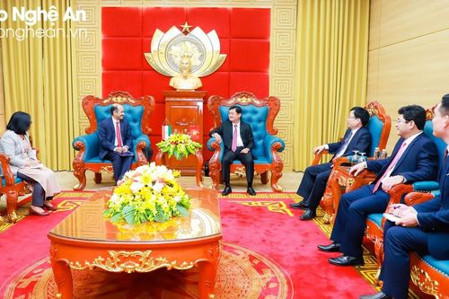 Bí thư Tỉnh ủy Nghệ An tiếp xã giao Đại sứ đặc mệnh toàn quyền Cộng hòa Ấn Độ tại Việt Nam