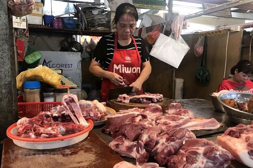 Hà Nội: Giá hàng hóa ổn định trong ngày đầu tiên của tháng Hai Âm lịch
