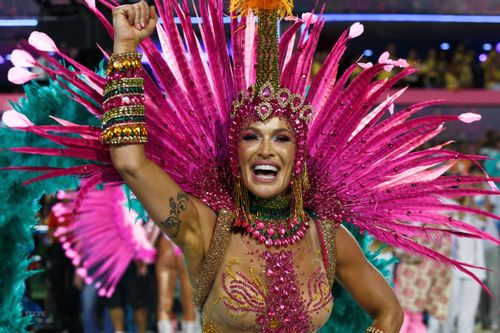Lễ hội Carnival Rio de Janeiro - 'Sàn chiến' của các vũ công samba