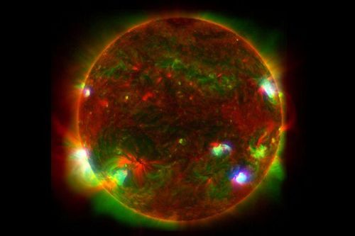 Lần đầu tiên chụp được ảnh tia X tạo ra bởi các ngọn lửa nano của Mặt Trời
