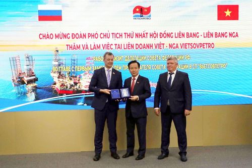 Liên doanh Việt - Nga Vietsovpetro quan tâm phát triển năng lượng tái tạo