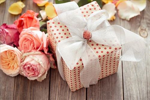 Những món quà ý nghĩa tặng vợ, người yêu, bạn gái dịp Quốc tế Phụ nữ 8/3