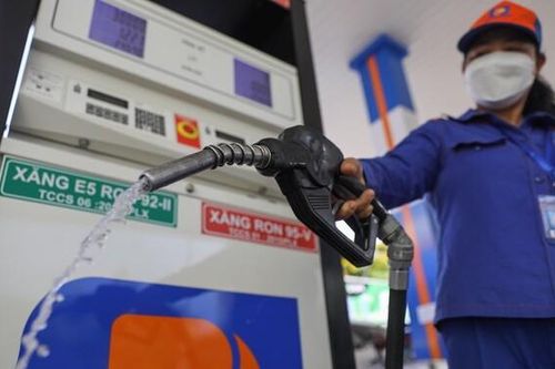 Giảm phát thải ròng về 0: Duy trì thuế tiêu thụ đặc biệt với xăng dầu là phù hợp