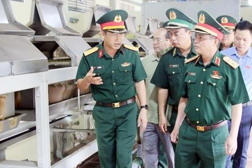 Ủy ban Quốc phòng và An ninh khảo sát tại Nhà máy Z114