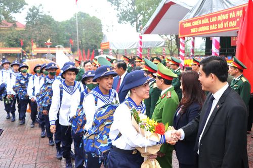 Lý do một tân binh bị trả về địa phương sau 7 ngày nhập ngũ