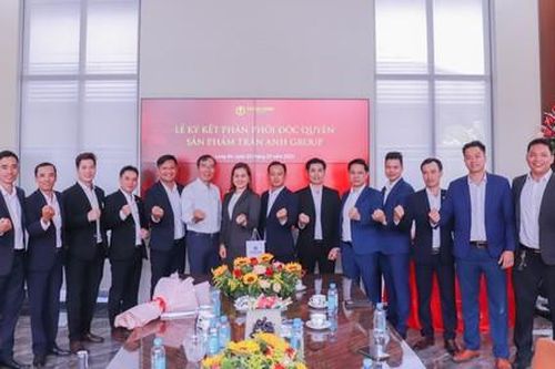 Lễ ký kết hợp tác phân phối độc quyền sản phẩm của Trần Anh Group