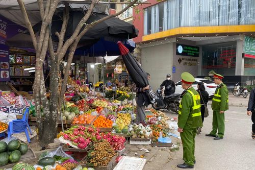 Dẹp hàng rong, chợ 'cóc', xây dựng tuyến phố điểm về văn minh đô thị