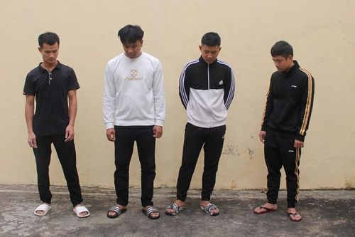 Hai mẹ con bị nhóm thanh niên ép lên xe ô tô rồi bắt viết giấy vay nợ 6 tỷ đồng